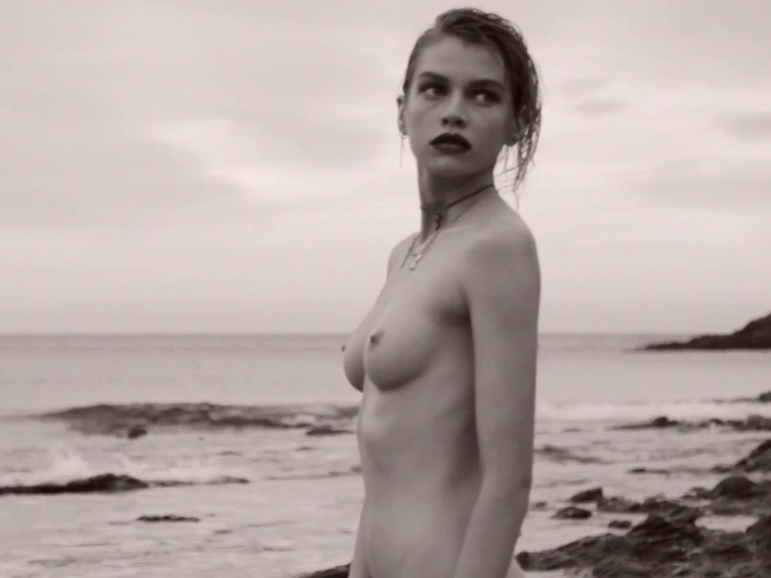 Stella maxwell leaked nudes