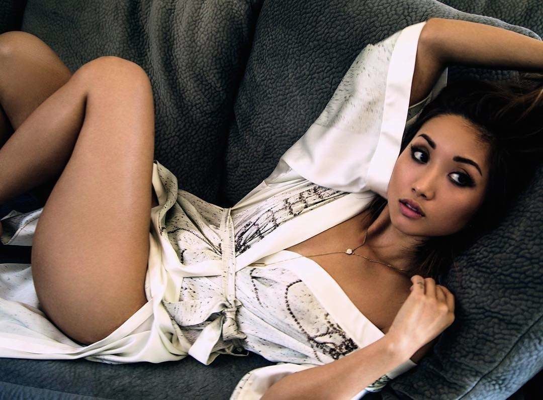 Brenda Song sexy mix (17 pictures) .